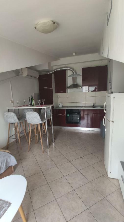Small Northside Apartment Split Eksteriør bilde