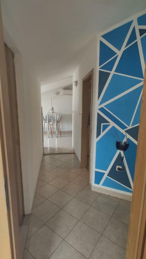 Small Northside Apartment Split Eksteriør bilde